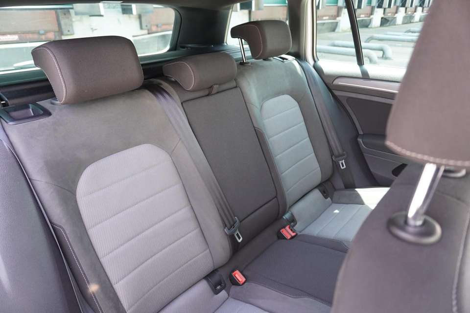 Volkswagen Golf Variant - Imagem 15