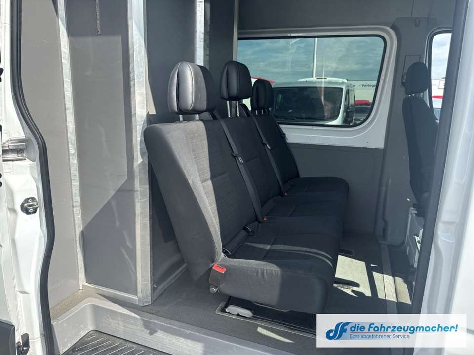 Mercedes-Benz Sprinter - Imagem 12