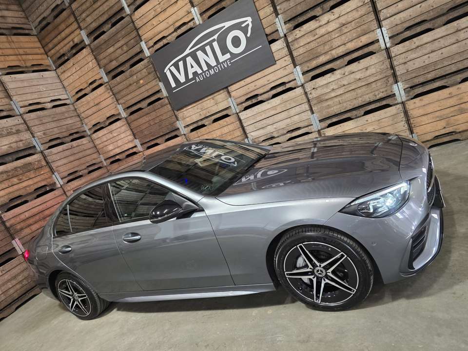 Mercedes-Benz C 300 - Imagem 19
