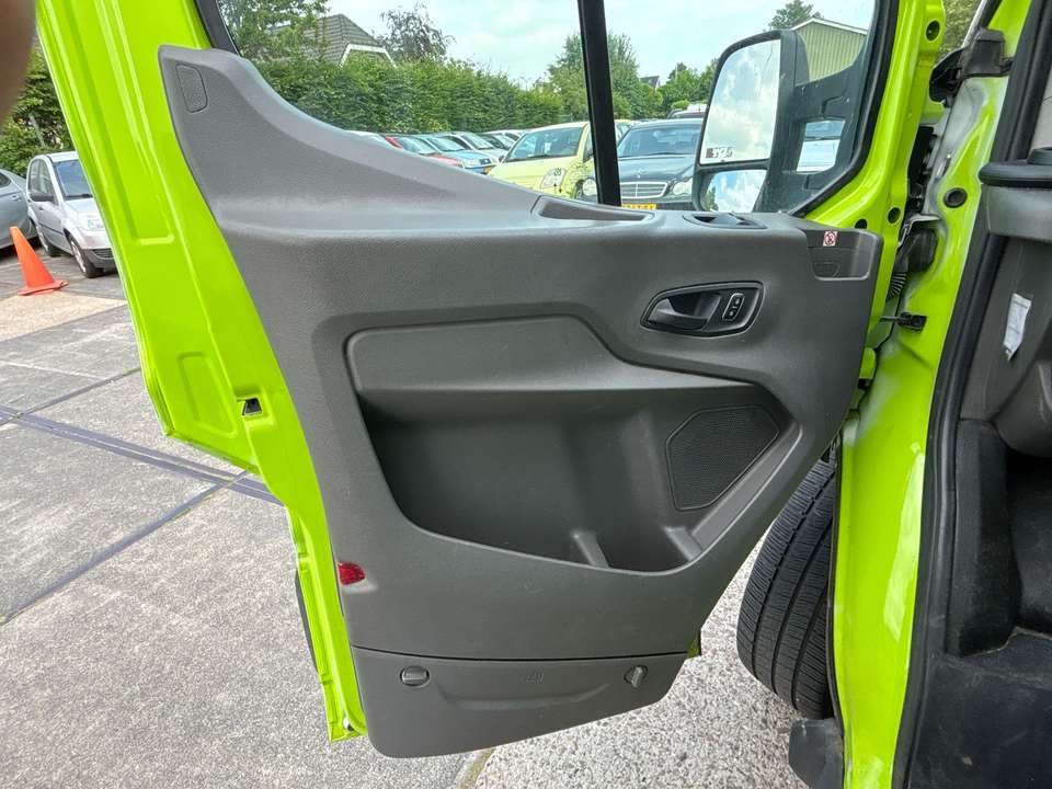 Ford Transit - Imagem 12