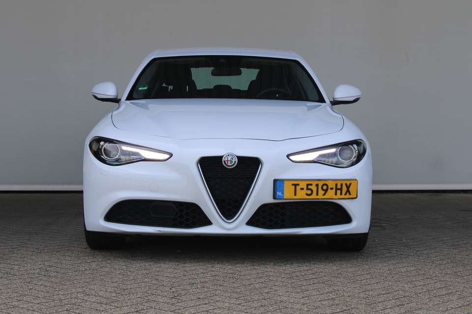 Alfa Romeo Giulia - Imagem 2