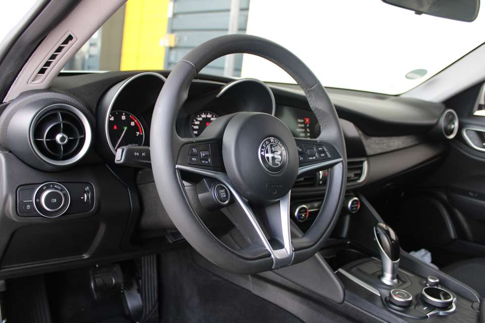 Alfa Romeo Giulia - Imagem 9