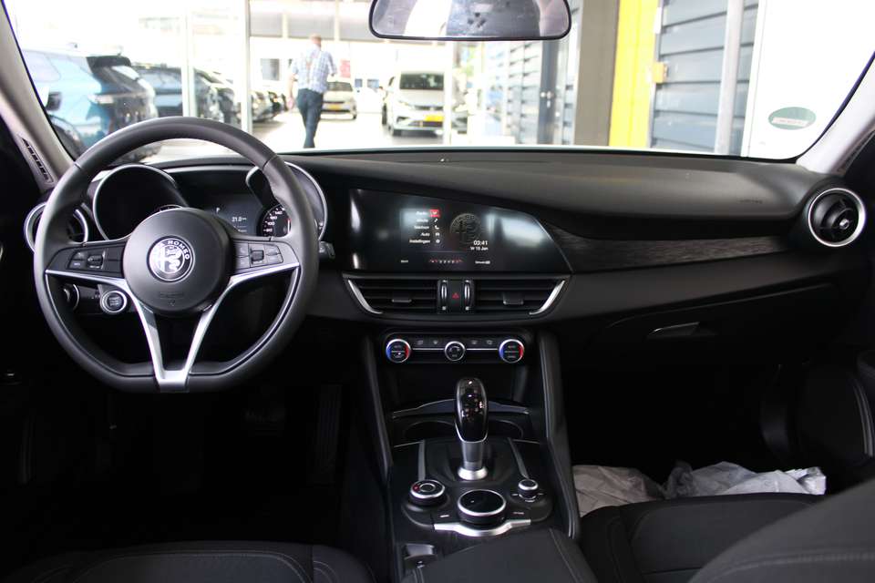 Alfa Romeo Giulia - Imagem 15