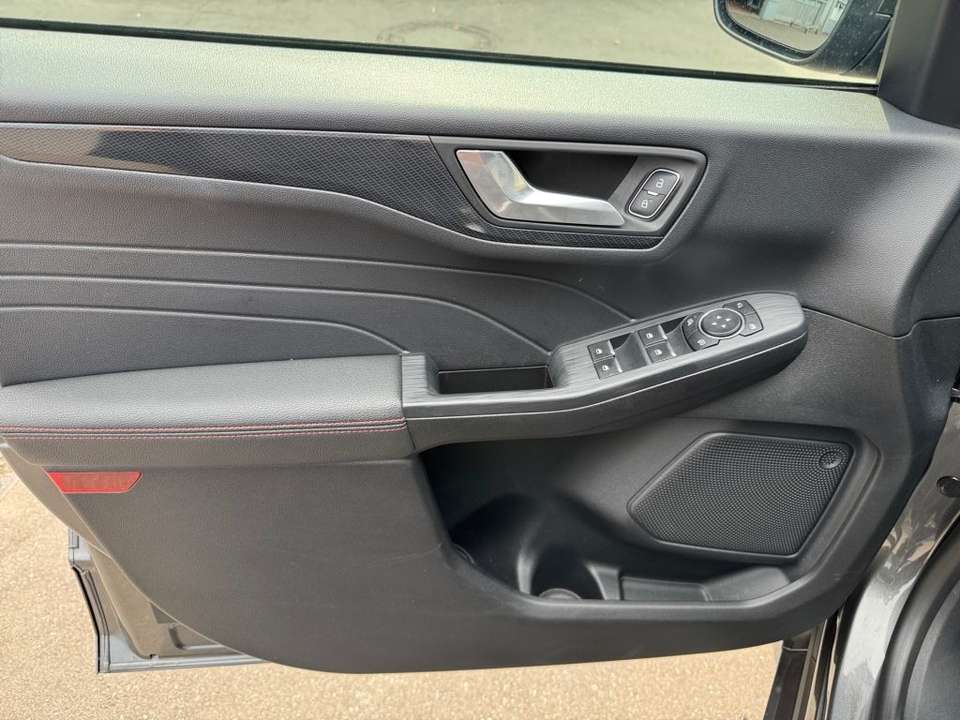 Ford Kuga - Imagem 9