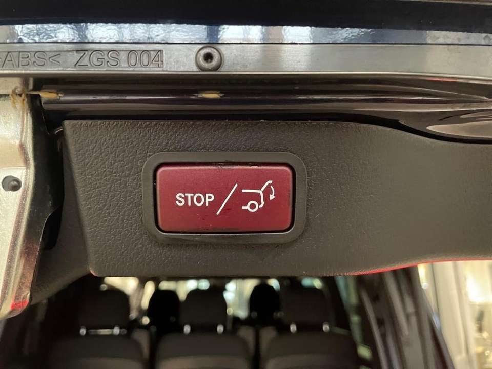Mercedes-Benz V 250 - Imagem 15