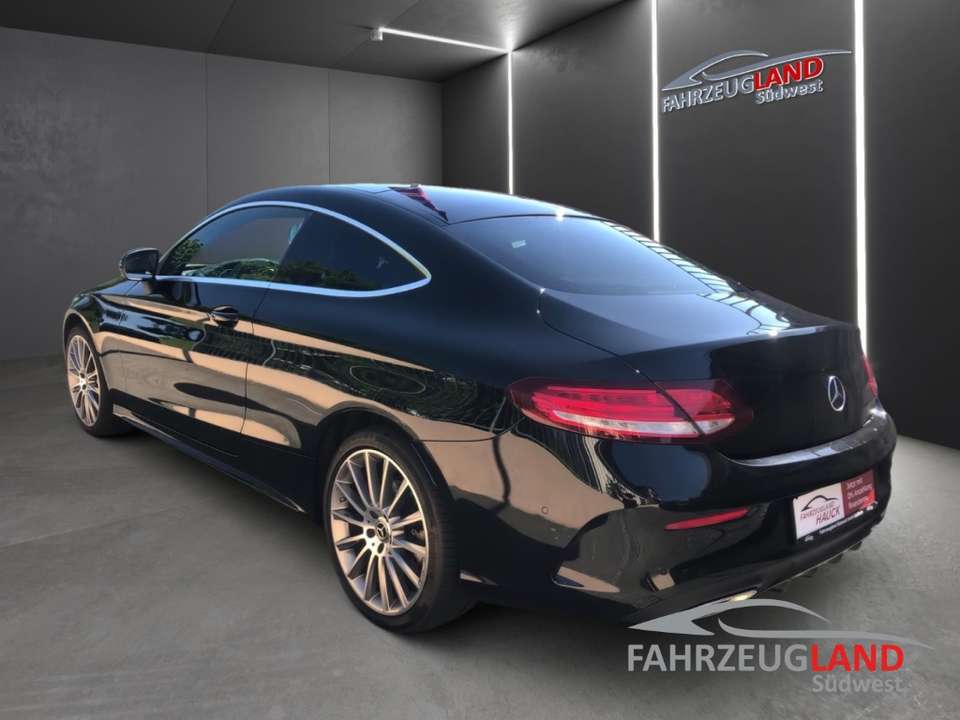 Mercedes-Benz C 400 - Imagem 4