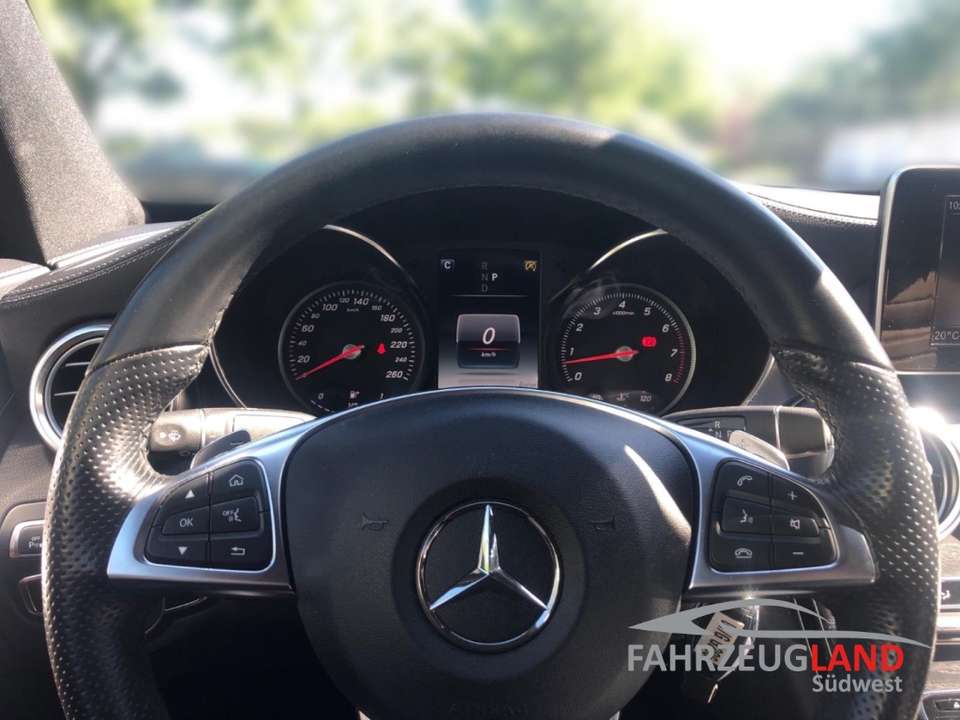Mercedes-Benz C 400 - Imagem 8