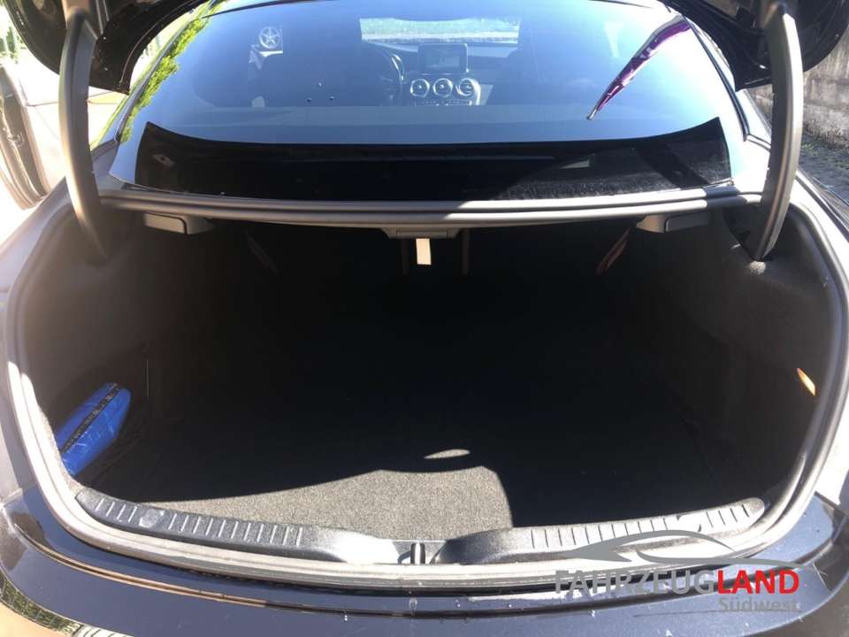 Mercedes-Benz C 400 - Imagem 12