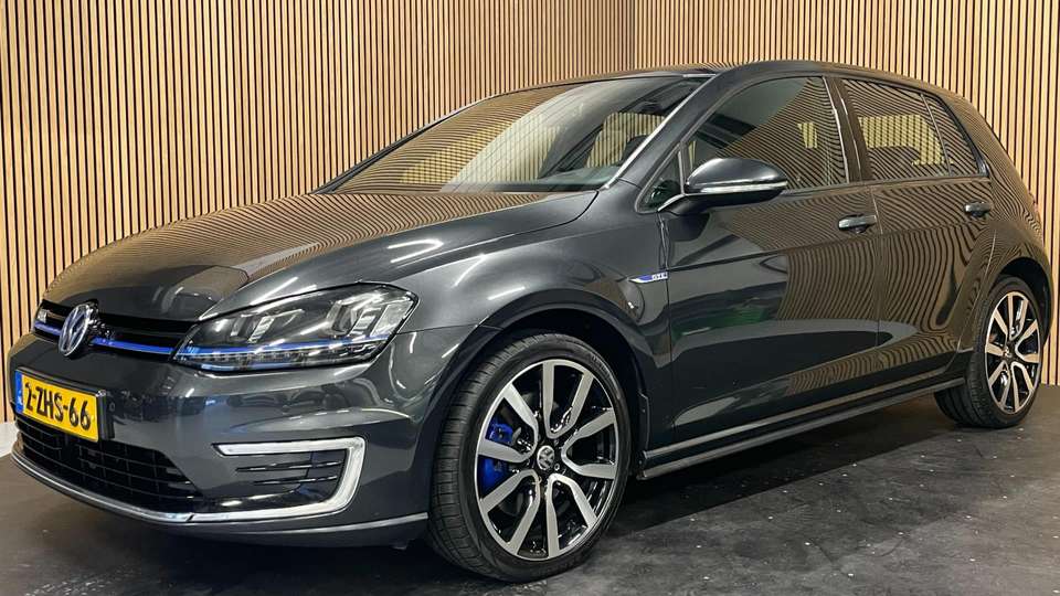 Volkswagen Golf GTE - Imagem 3