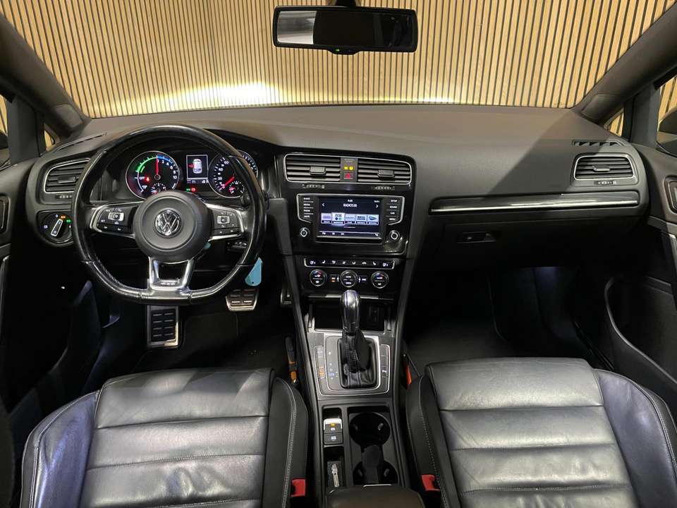 Volkswagen Golf GTE - Imagem 5