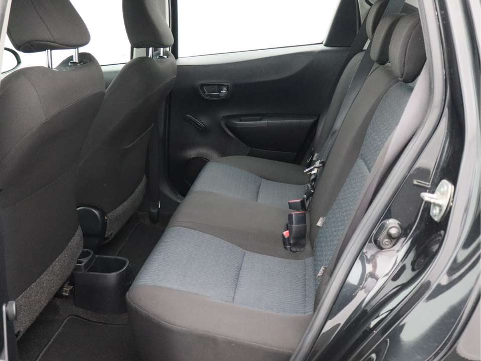 Toyota Yaris - Imagem 12