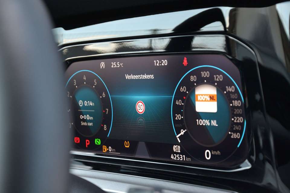 Volkswagen Golf Variant - Imagem 19