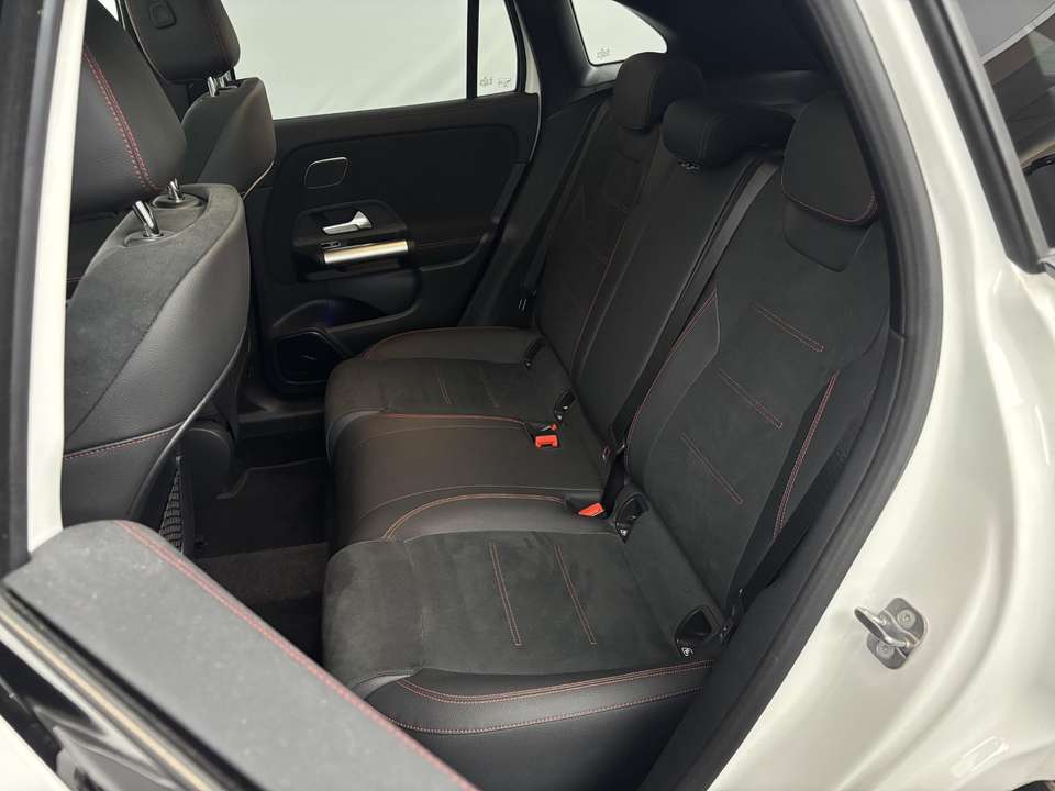 Mercedes-Benz GLA 200 - Imagem 11