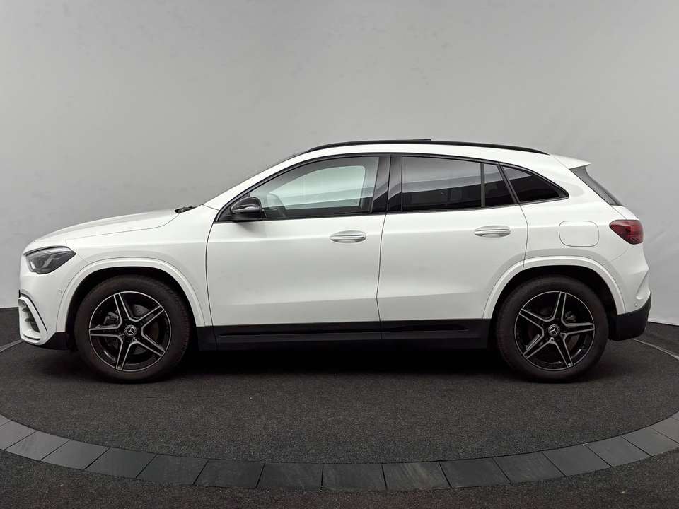 Mercedes-Benz GLA 200 - Imagem 14
