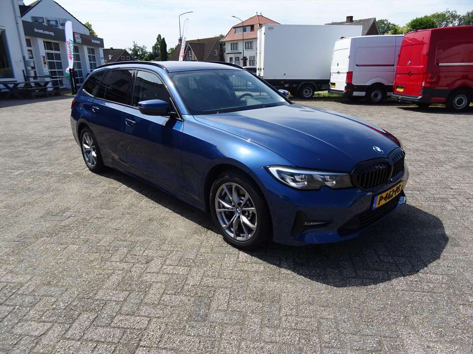 BMW 330 - Imagem 3
