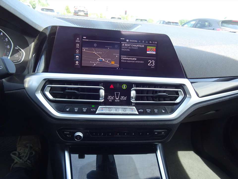 BMW 330 - Imagem 14