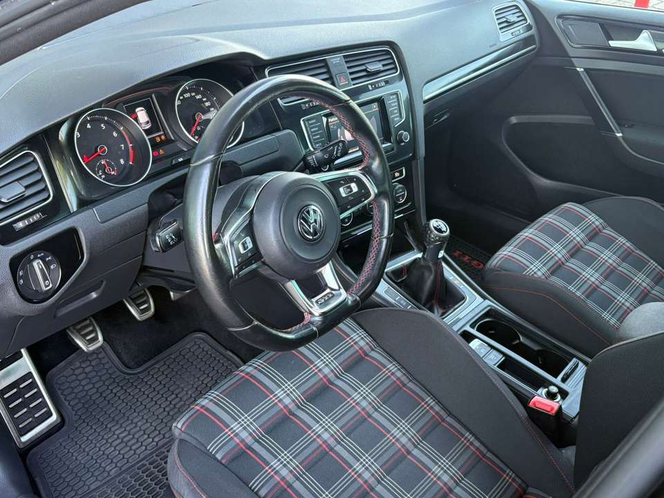 Volkswagen Golf GTI - Imagem 6