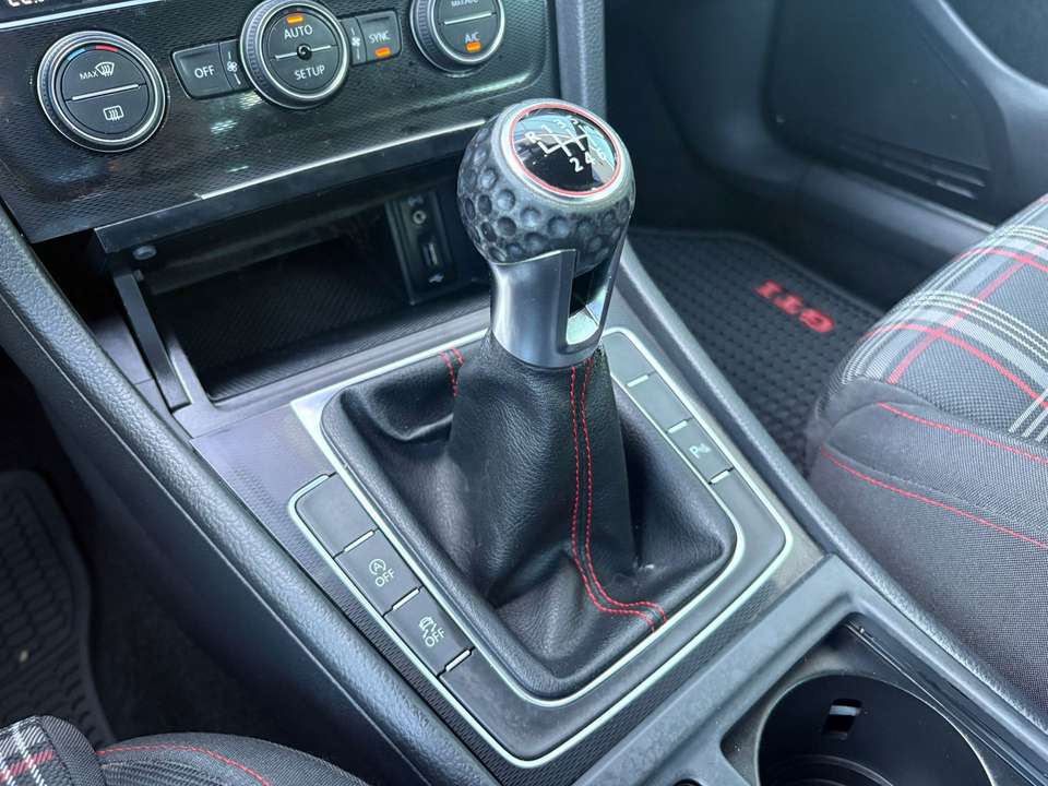Volkswagen Golf GTI - Imagem 7
