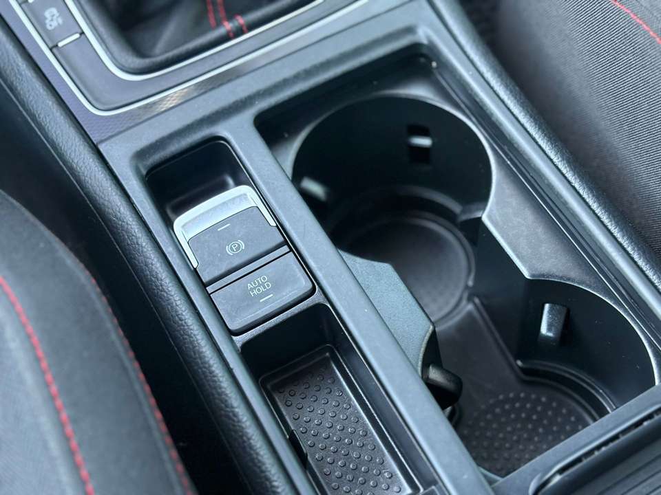 Volkswagen Golf GTI - Imagem 9