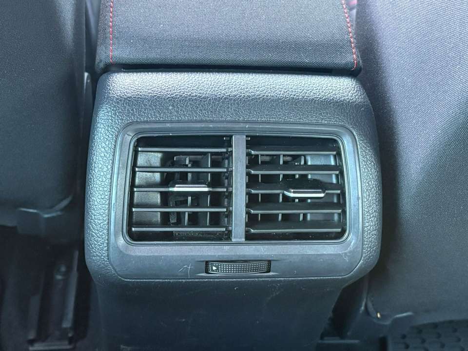 Volkswagen Golf GTI - Imagem 10
