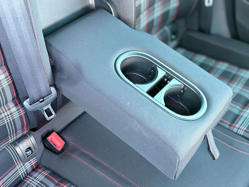 Volkswagen Golf GTI - Imagem 13