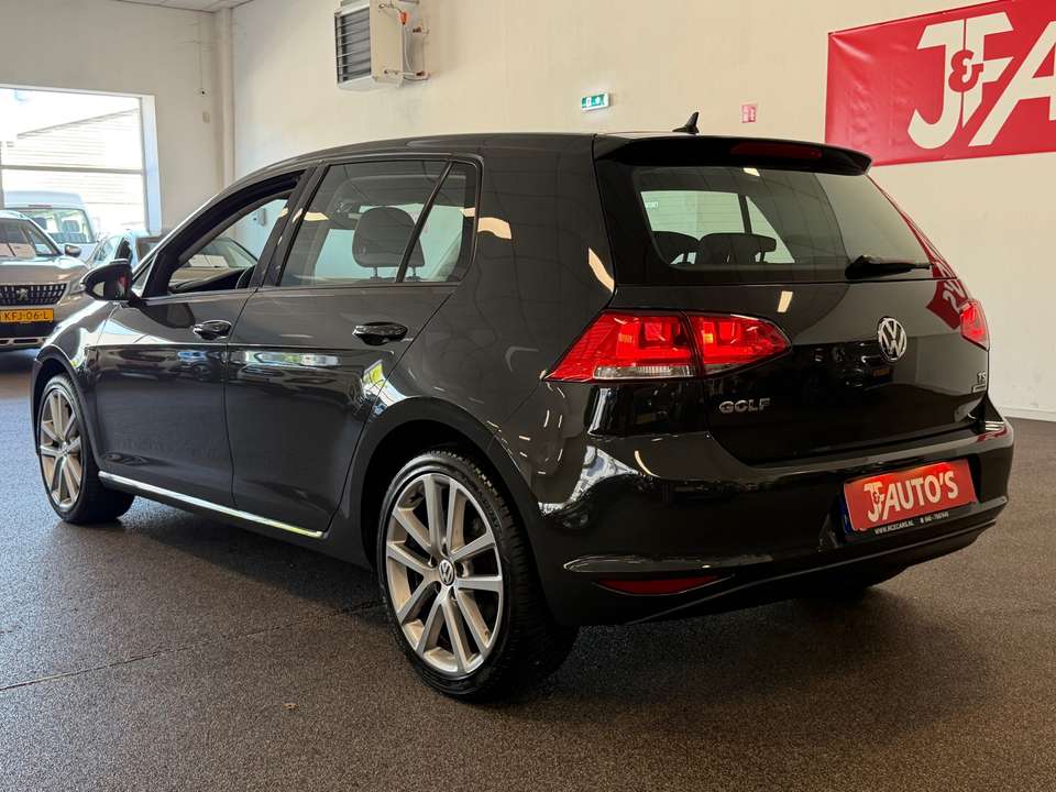 Volkswagen Golf - Imagem 3