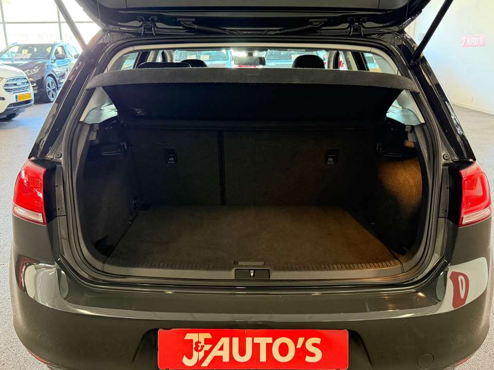 Volkswagen Golf - Imagem 12