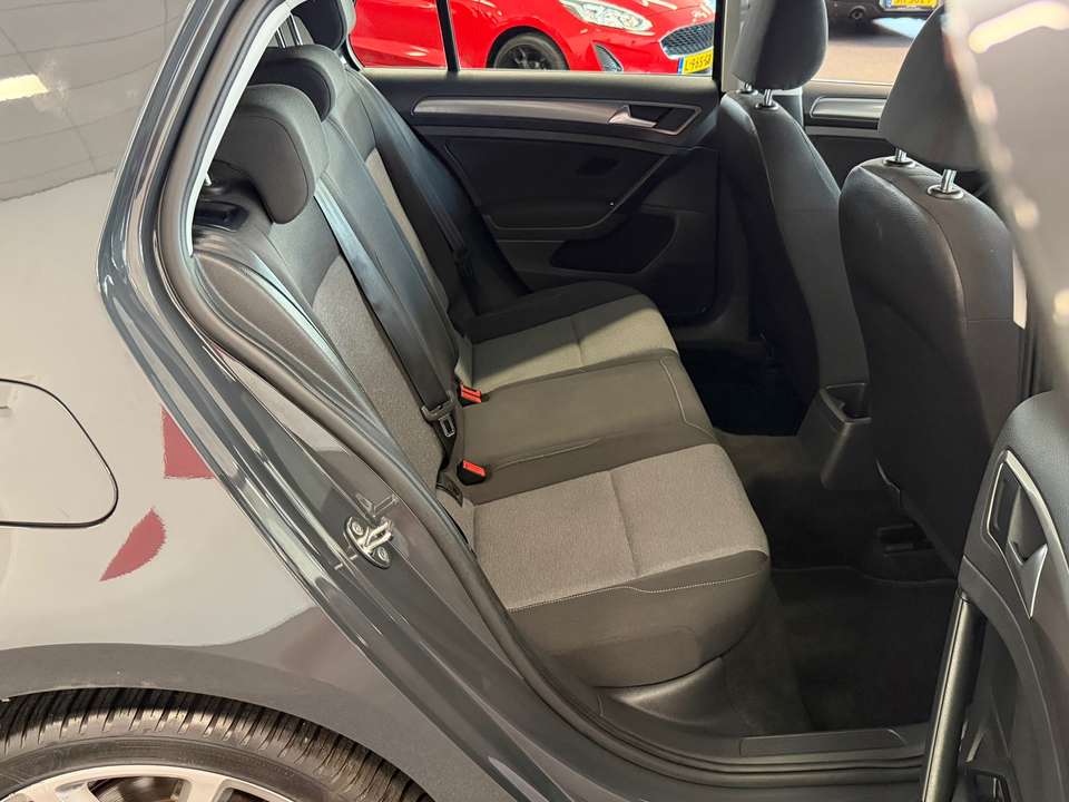 Volkswagen Golf - Imagem 13