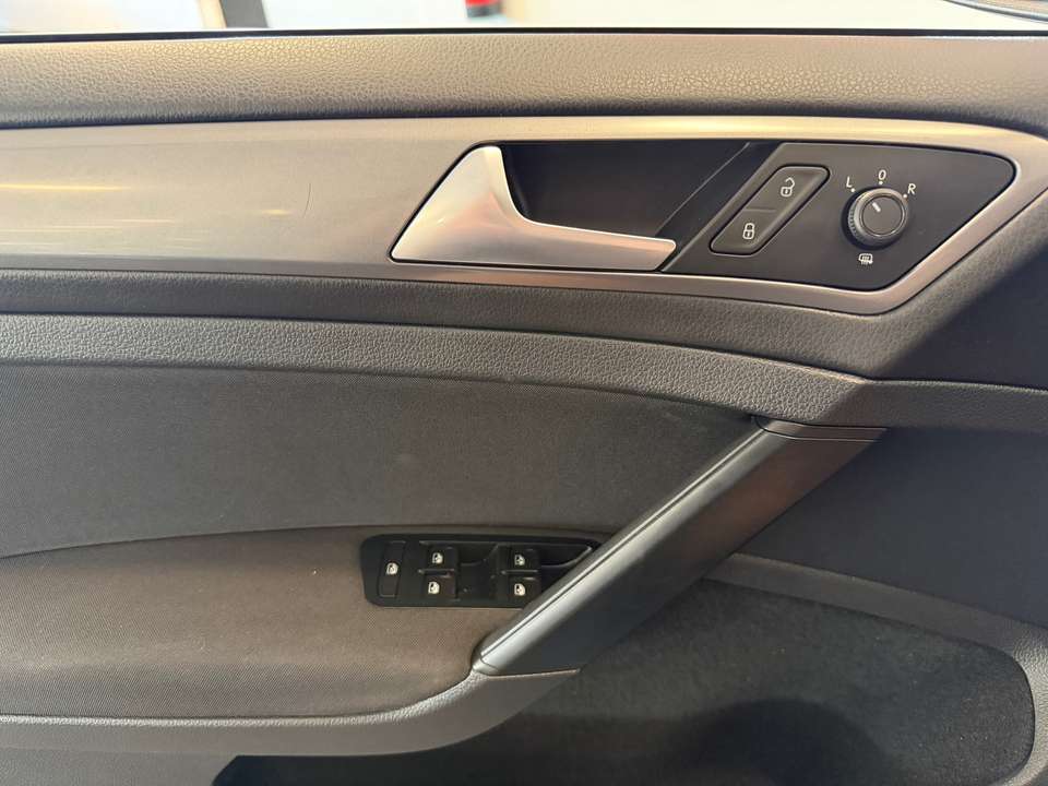 Volkswagen Golf - Imagem 17
