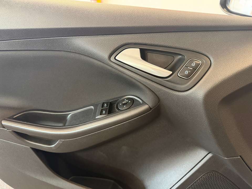Ford Focus - Imagem 18