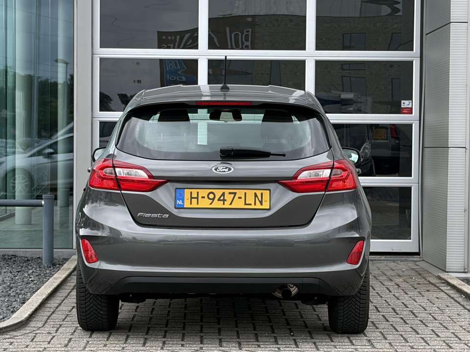 Ford Fiesta - Imagem 6
