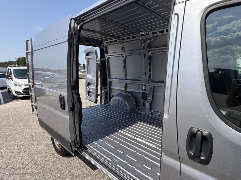 Peugeot Boxer - Imagem 9
