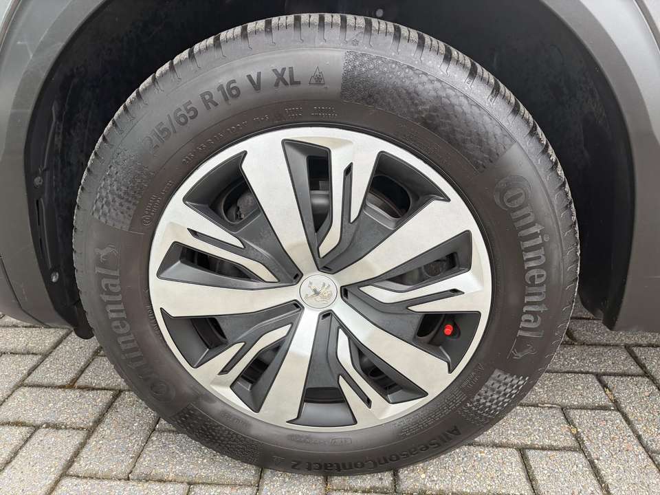 Peugeot 2008 - Imagem 11