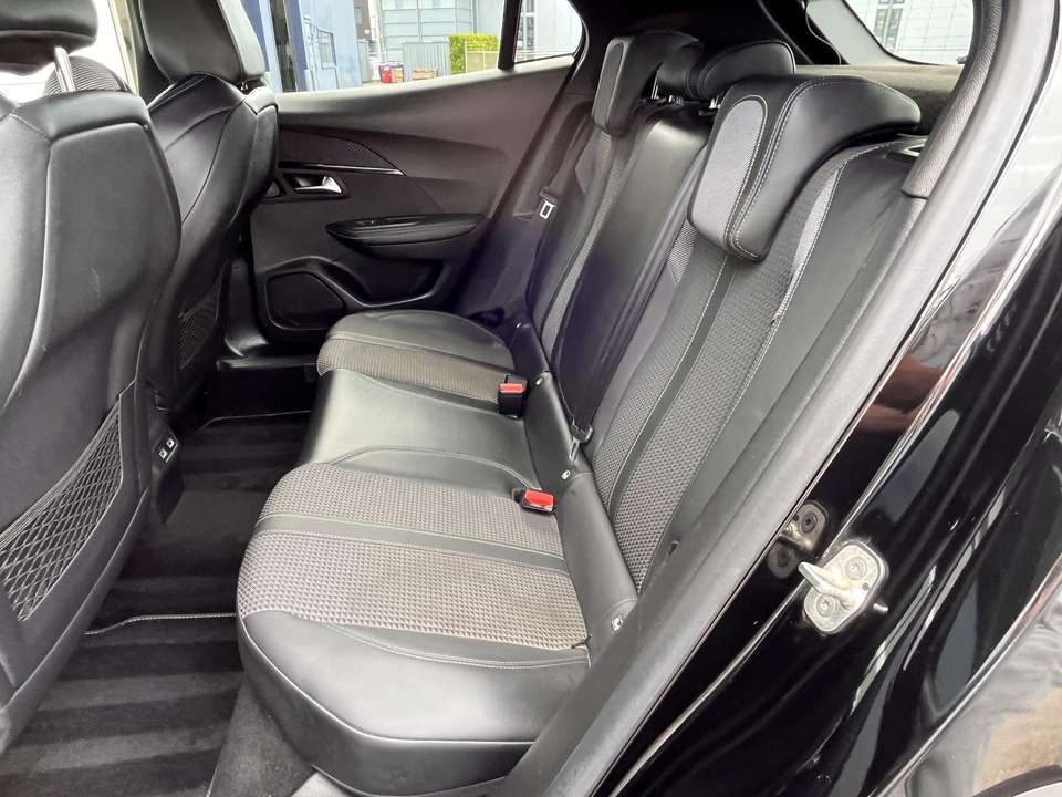 Peugeot 2008 - Imagem 13