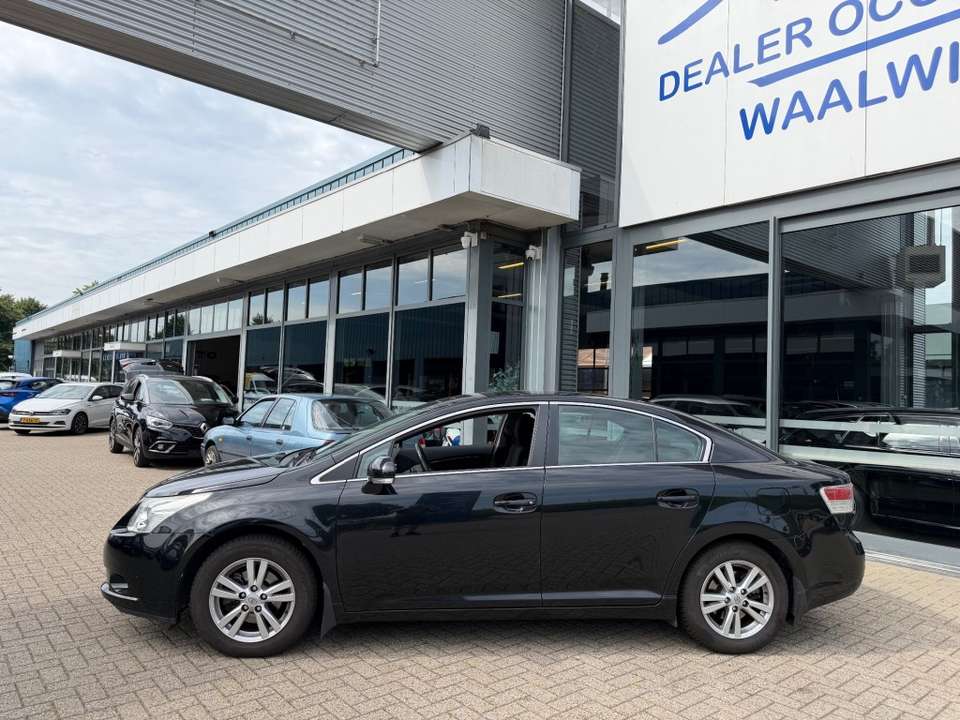 Toyota Avensis - Imagem 5