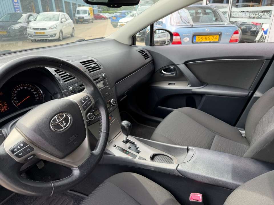 Toyota Avensis - Imagem 7