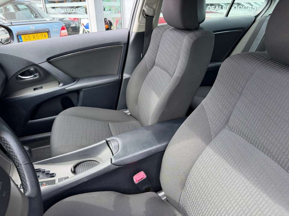 Toyota Avensis - Imagem 8