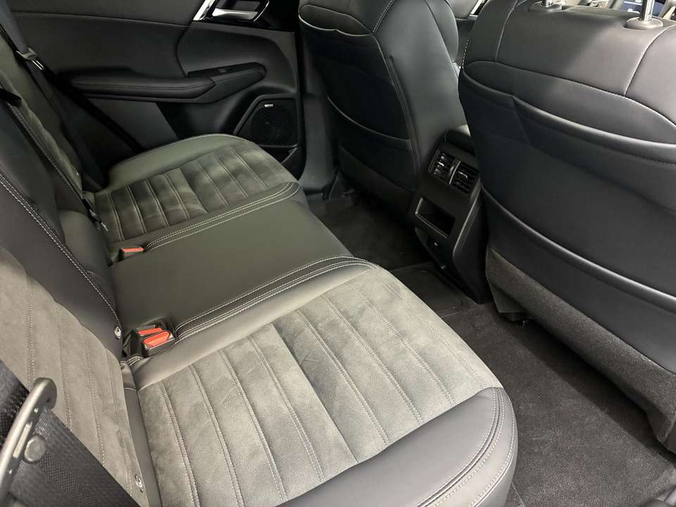 Mitsubishi Outlander - Imagem 14