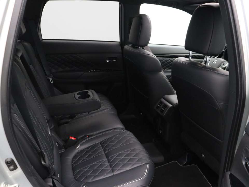 Mitsubishi Outlander - Imagem 9
