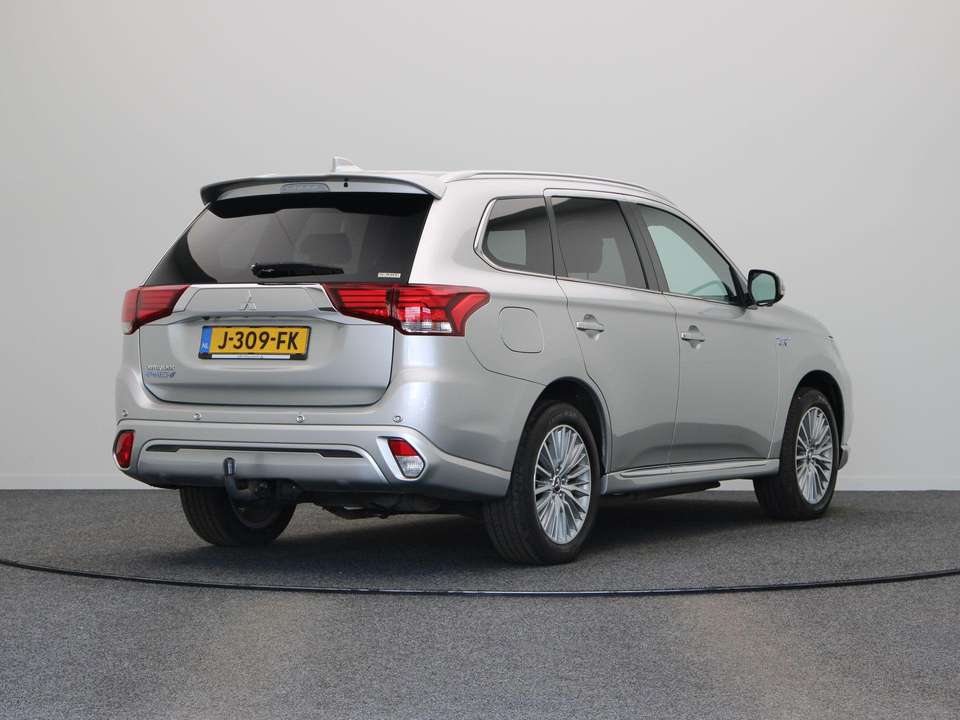 Mitsubishi Outlander - Imagem 12