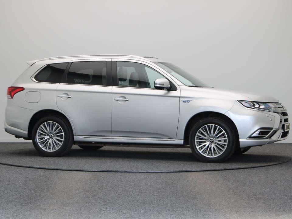 Mitsubishi Outlander - Imagem 14