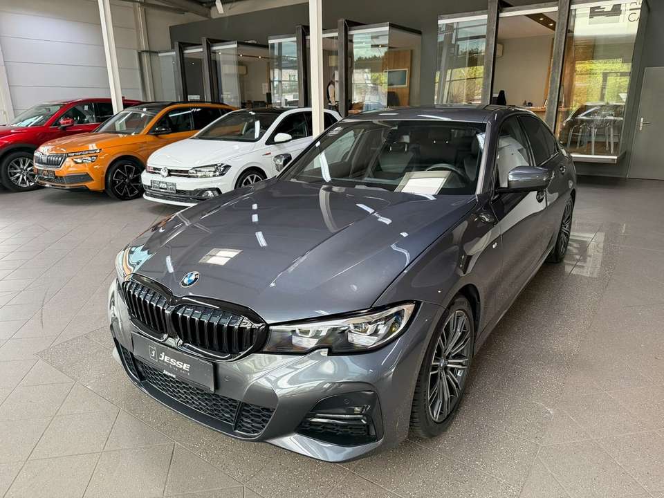 BMW 330 - Imagem 1