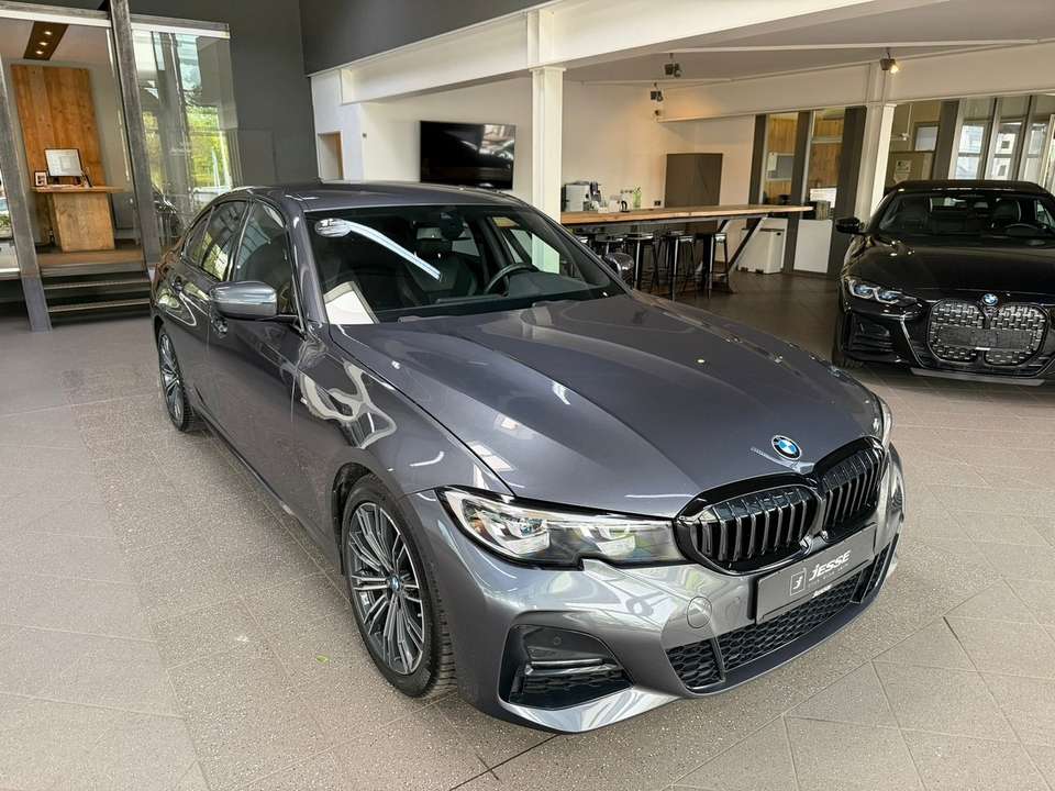 BMW 330 - Imagem 3