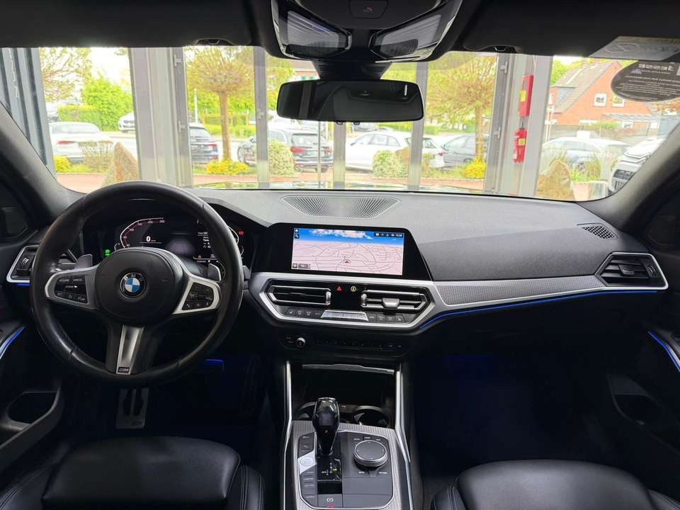 BMW 330 - Imagem 15