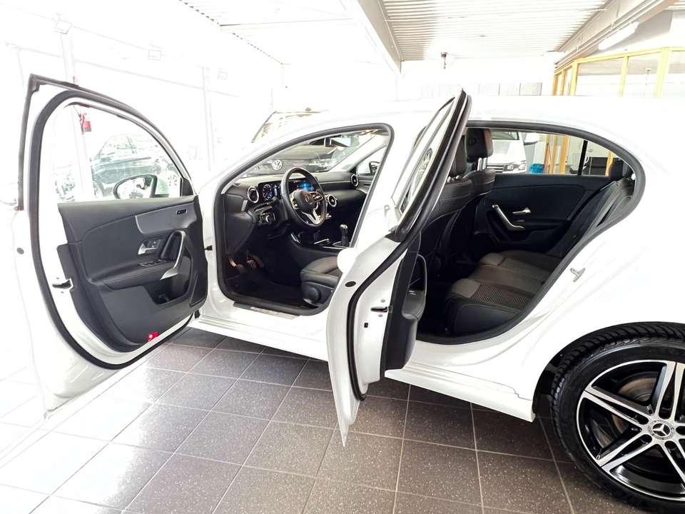 Mercedes-Benz A 180 - Imagem 8