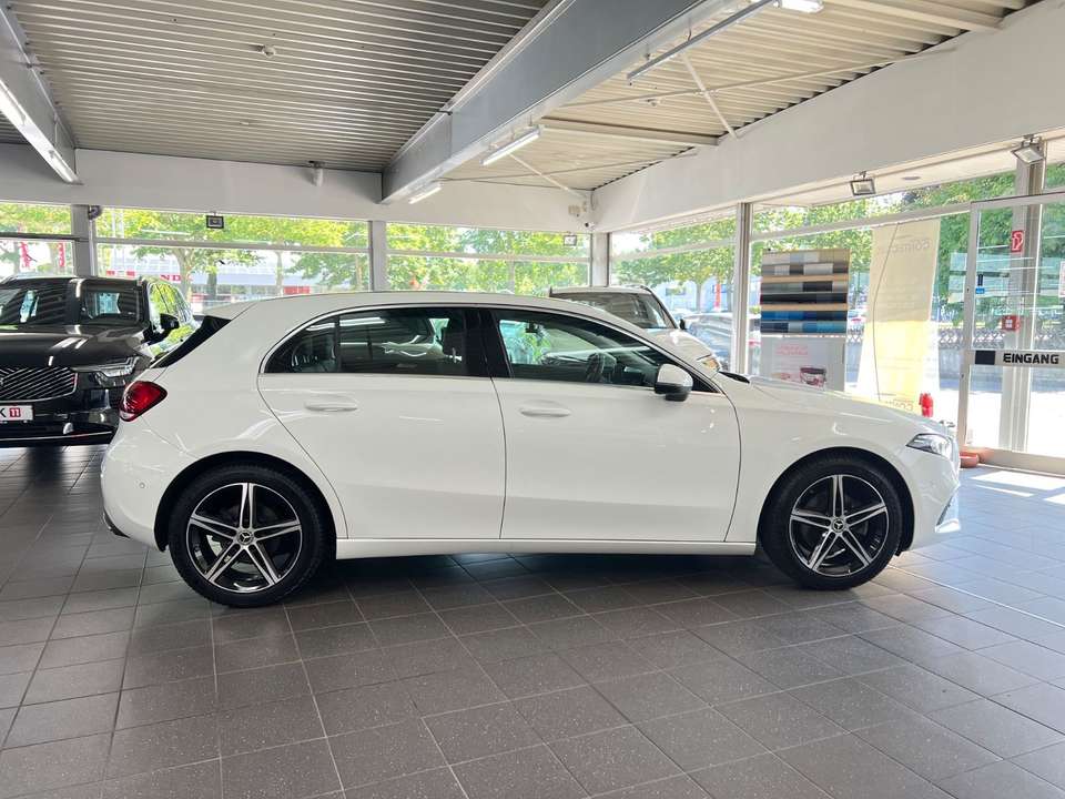 Mercedes-Benz A 180 - Imagem 9