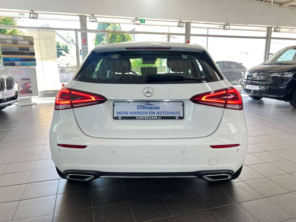 Mercedes-Benz A 180 - Imagem 13
