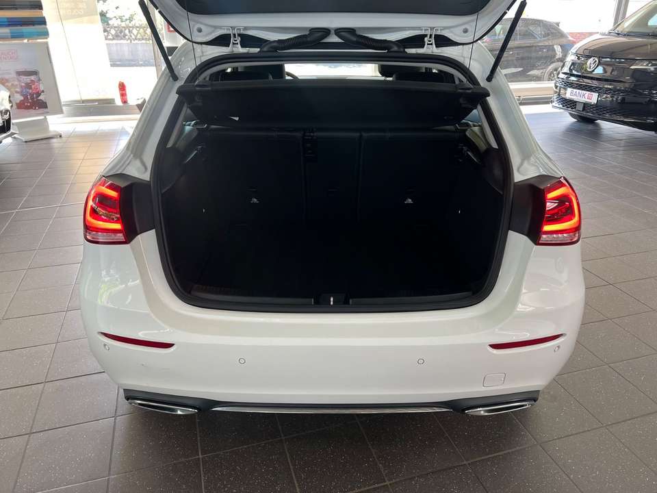 Mercedes-Benz A 180 - Imagem 14