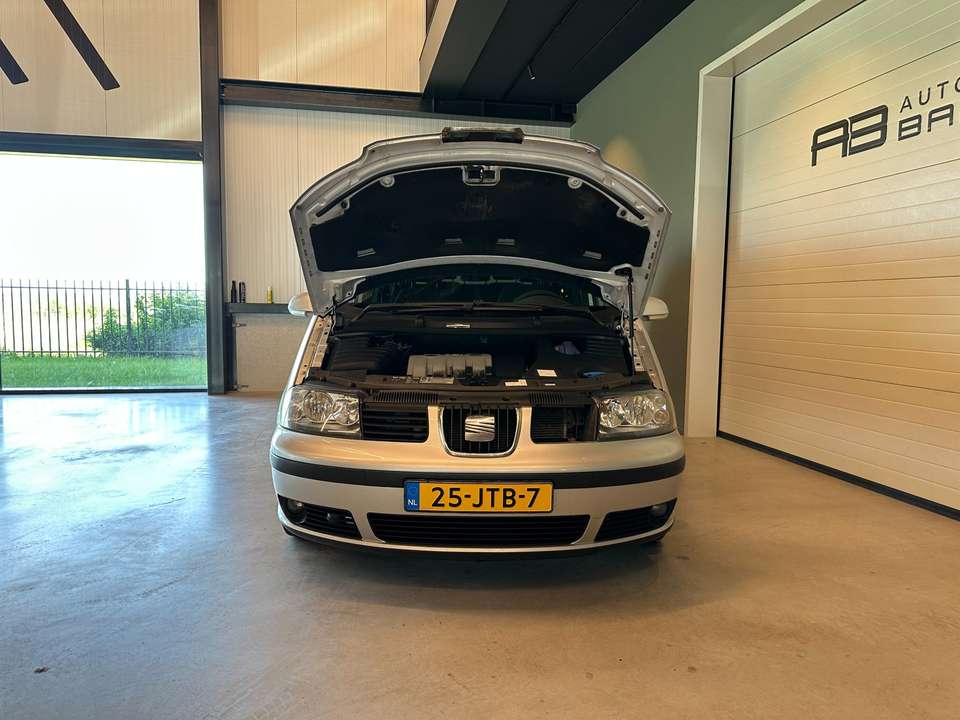 SEAT Alhambra - Imagem 12