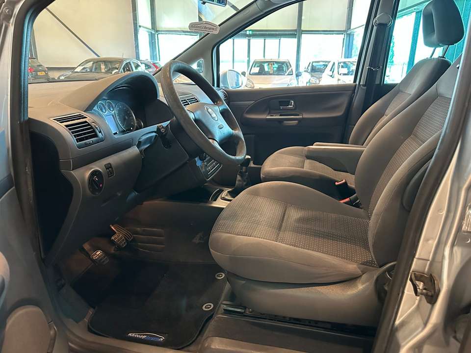 SEAT Alhambra - Imagem 14